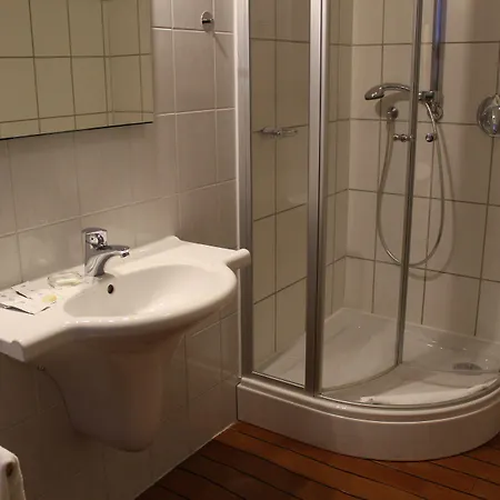 凯撒霍夫酒店 酒店 3*