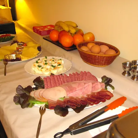 Kaiserhof Hotel 3*