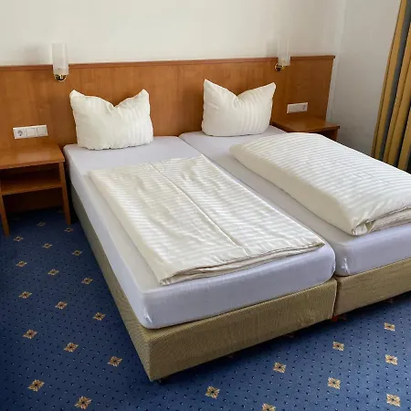 凯撒霍夫酒店 3* 莱尔特